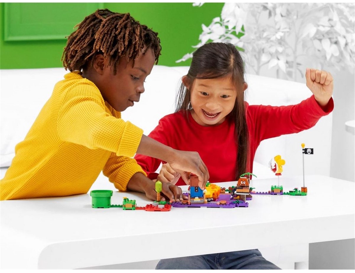 LEGO Super Mario Uitbreidingsset: Wigglers Giftige Moeras - 71383