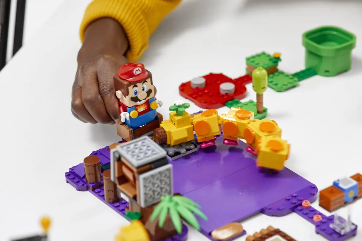 LEGO Super Mario Wigglers Giftige Moeras 71383 - 564 Stukken
