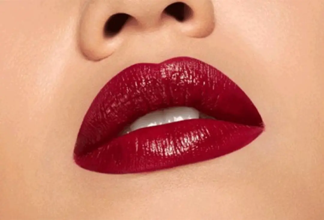 Pupa Milano Vamp! ExtreMe Colour Lipstick 300 Scarlet Bordeaux - 3,5 g