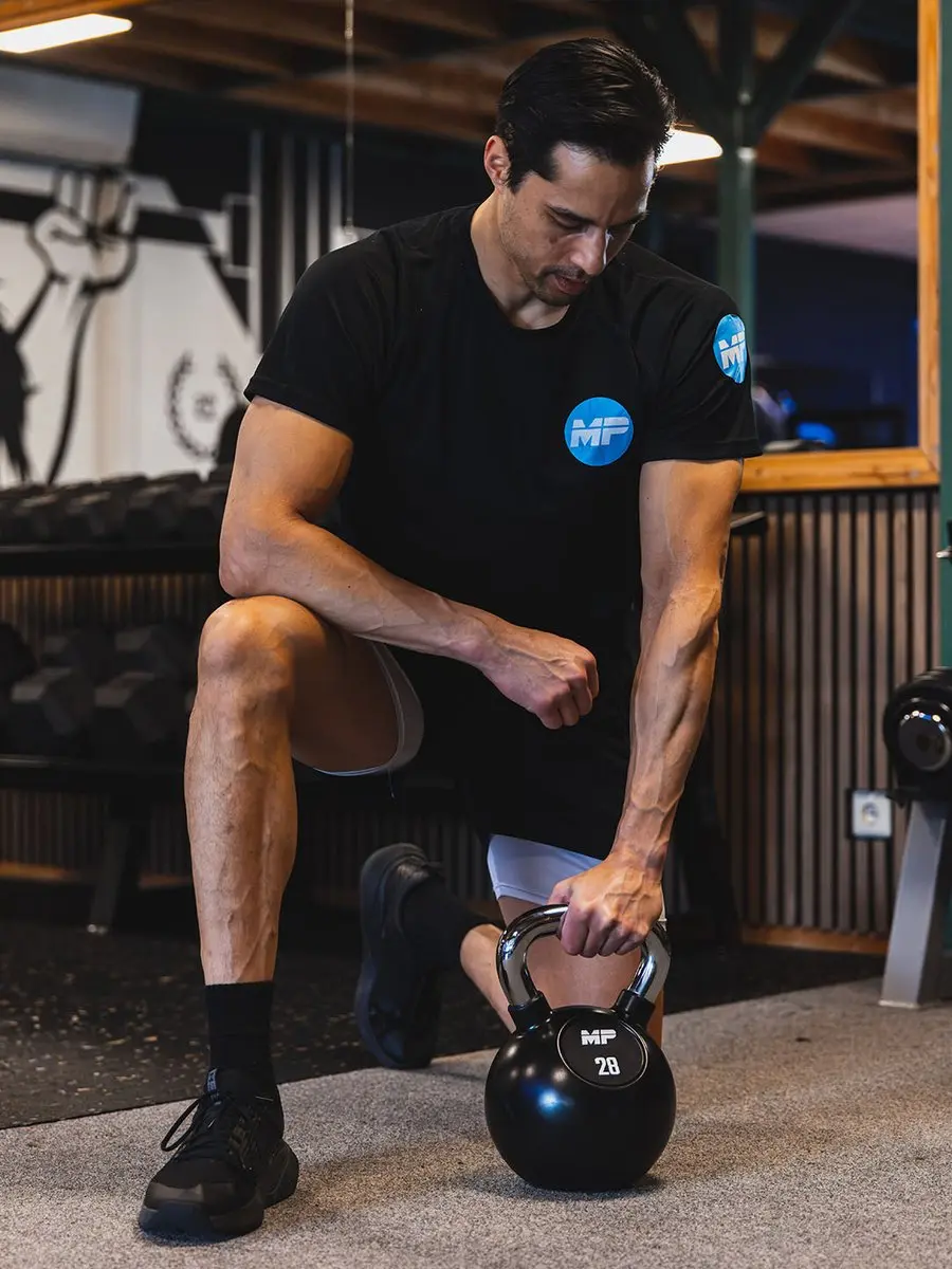Muscle Power Rubberen Kettlebell 16 kg - Zwart