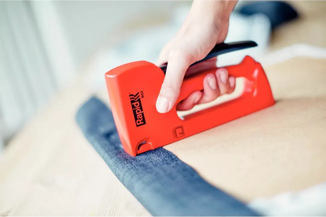 Rapid R53 Handtacker 20443850 - Rood