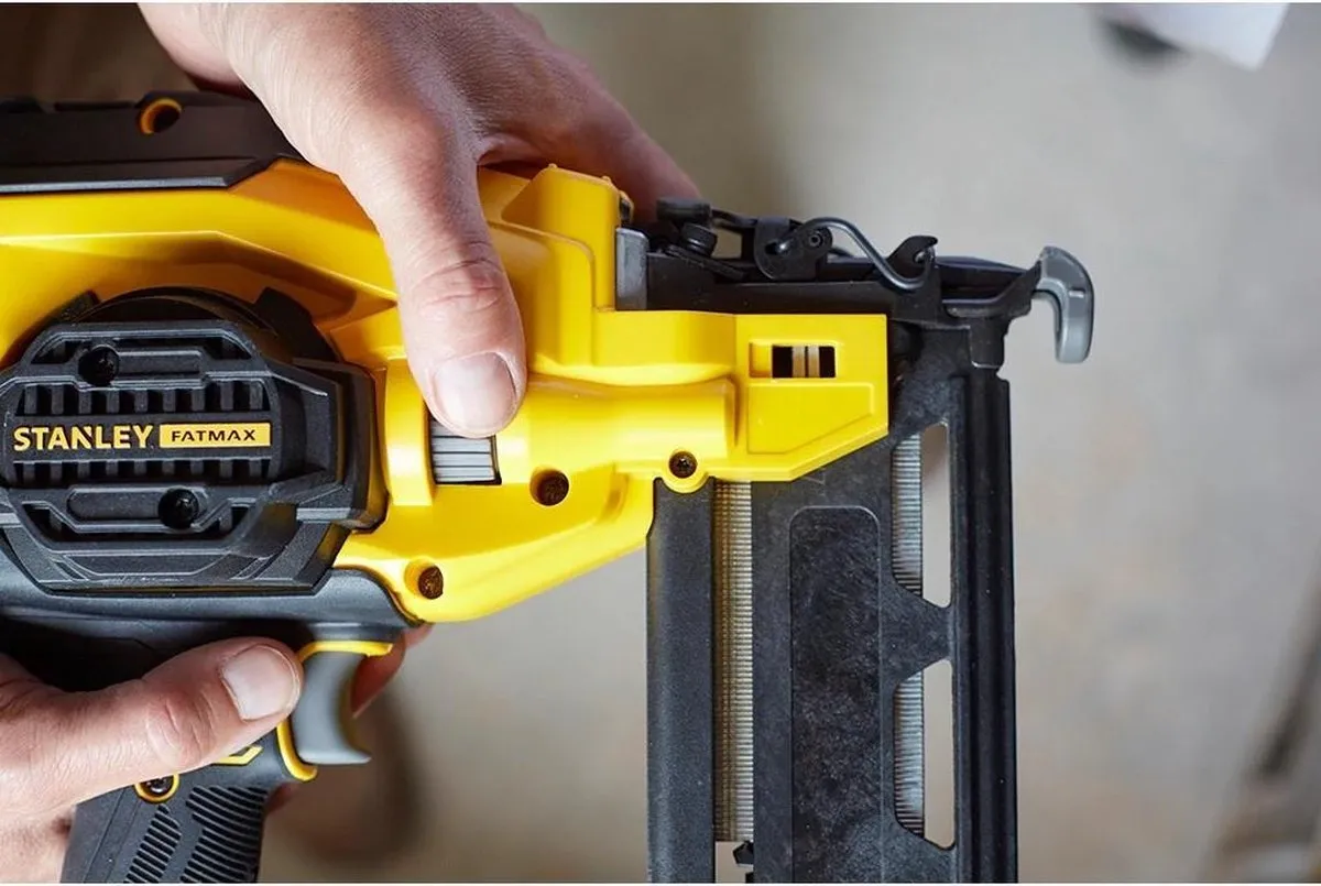 Stanley FatMax V20 18V Afwerktacker 16G SFMCN616B-XJ - afbeelding 6 van 6