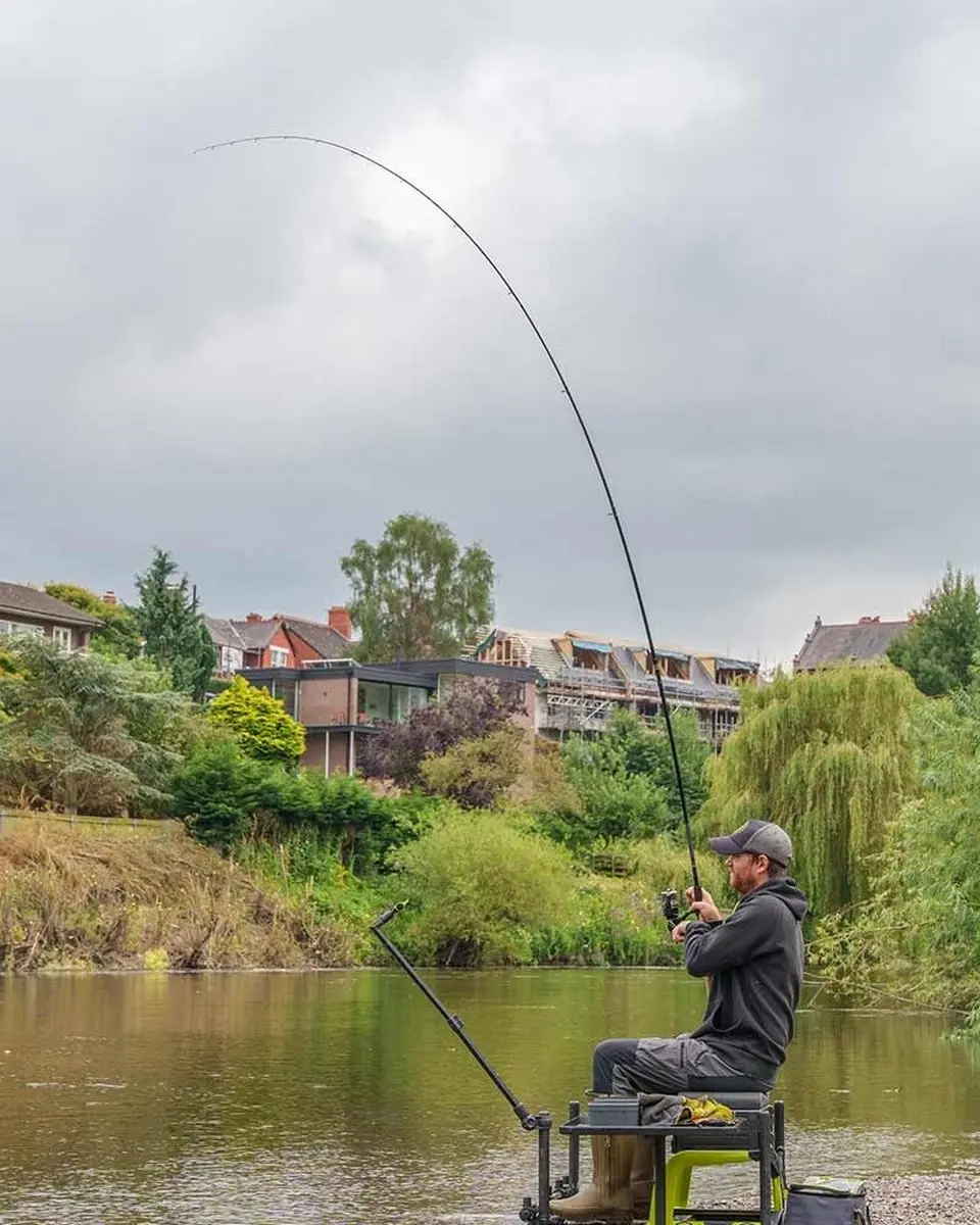 Matrix Aquos Ultra-D Feeder Rod - 6 Ogen - 3-delig - Zwart