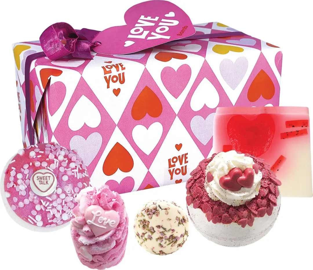 Bomb Cosmetics Love You Set