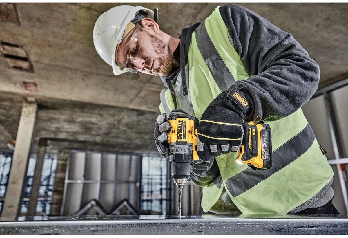 DeWalt DCD800NT Schroefboormachine 18V XR - 2 snelheden - 40mm hout