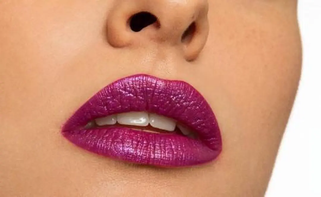 Pupa Milano Shine-Up! Lipstick 011 - Zwart