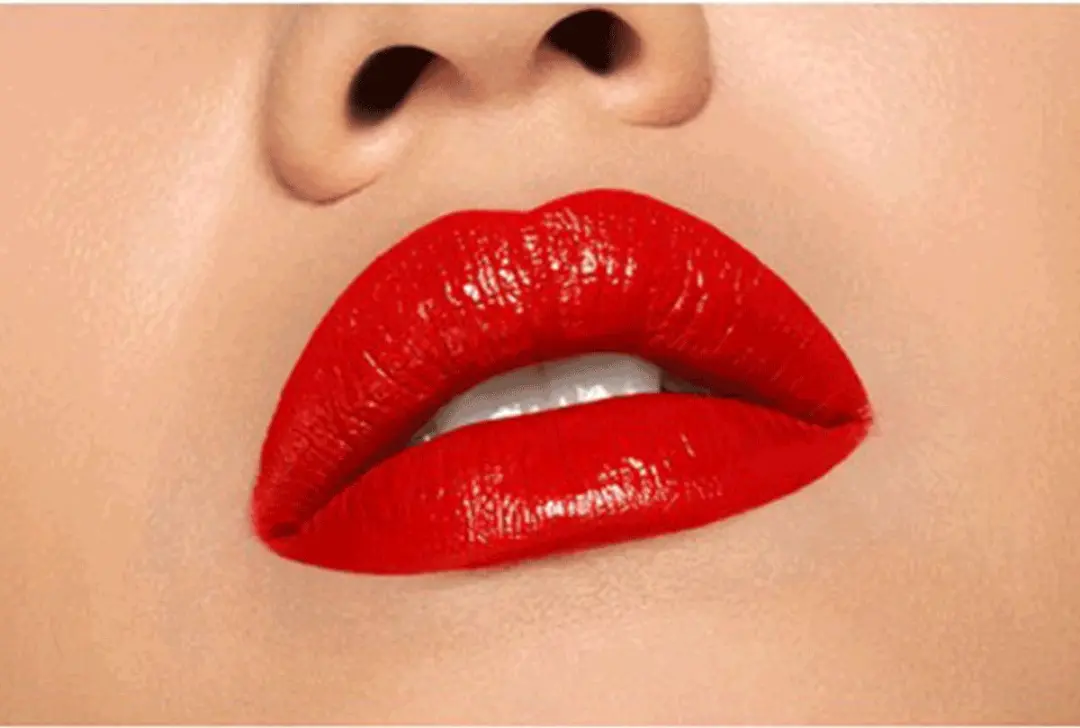 Pupa Milano Vamp! ExtreMe Colour Lipstick 304 Red Flame - 3,5 g - afbeelding 6 van 6