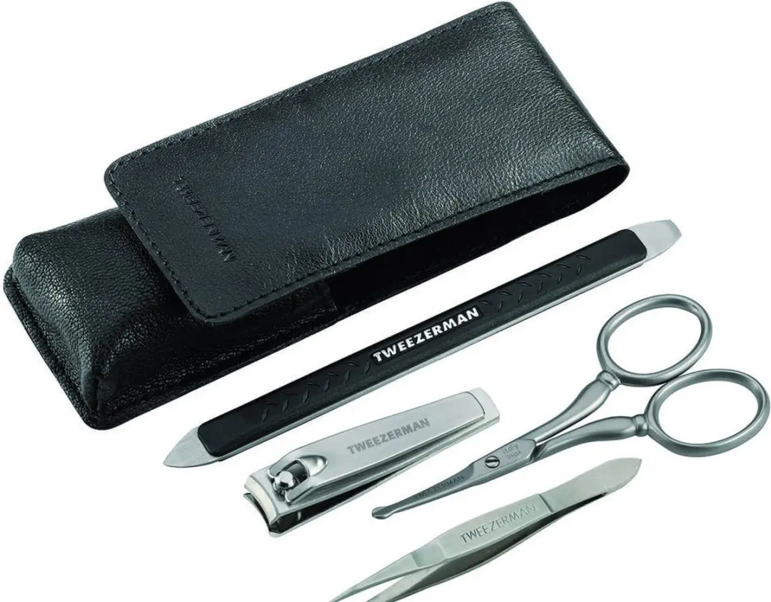 Tweezerman Grooming Kit