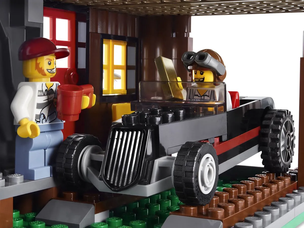 LEGO City Boeven Schuilplaats 4438