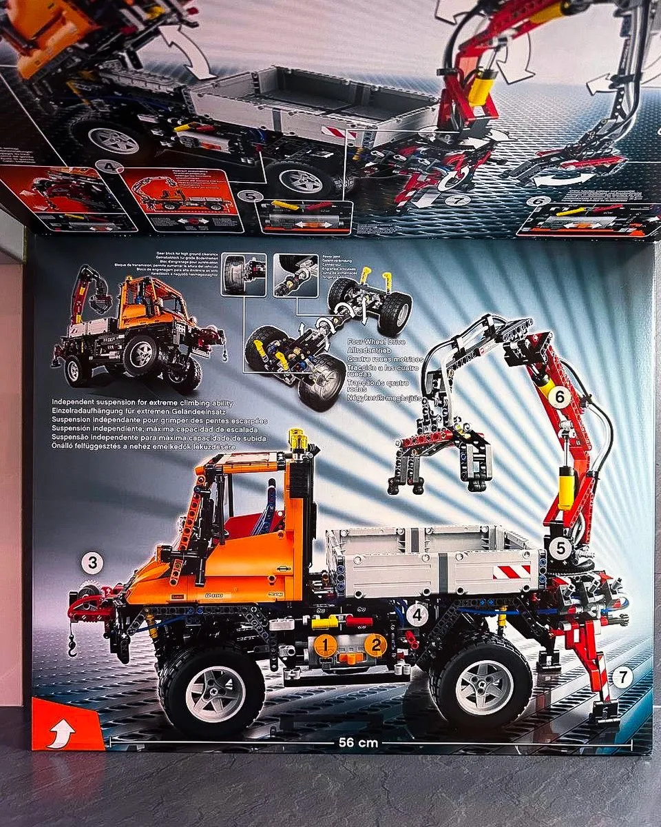 LEGO Technic Unimog U400 8110 - 2048 Stukken - Multicolor