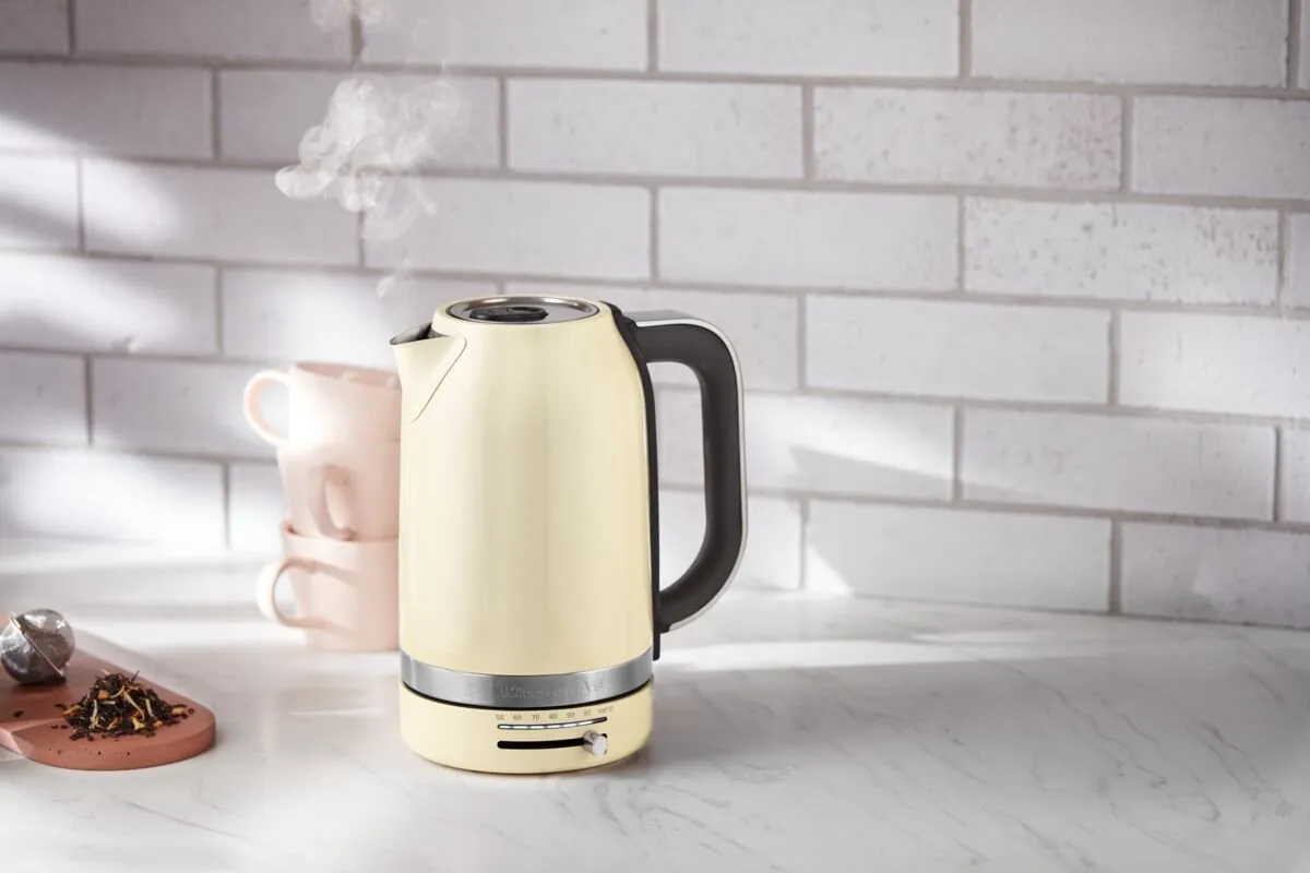 KitchenAid 5KEK1701EAC Keukenmachine - 2400W - 6 Programma's - Crème