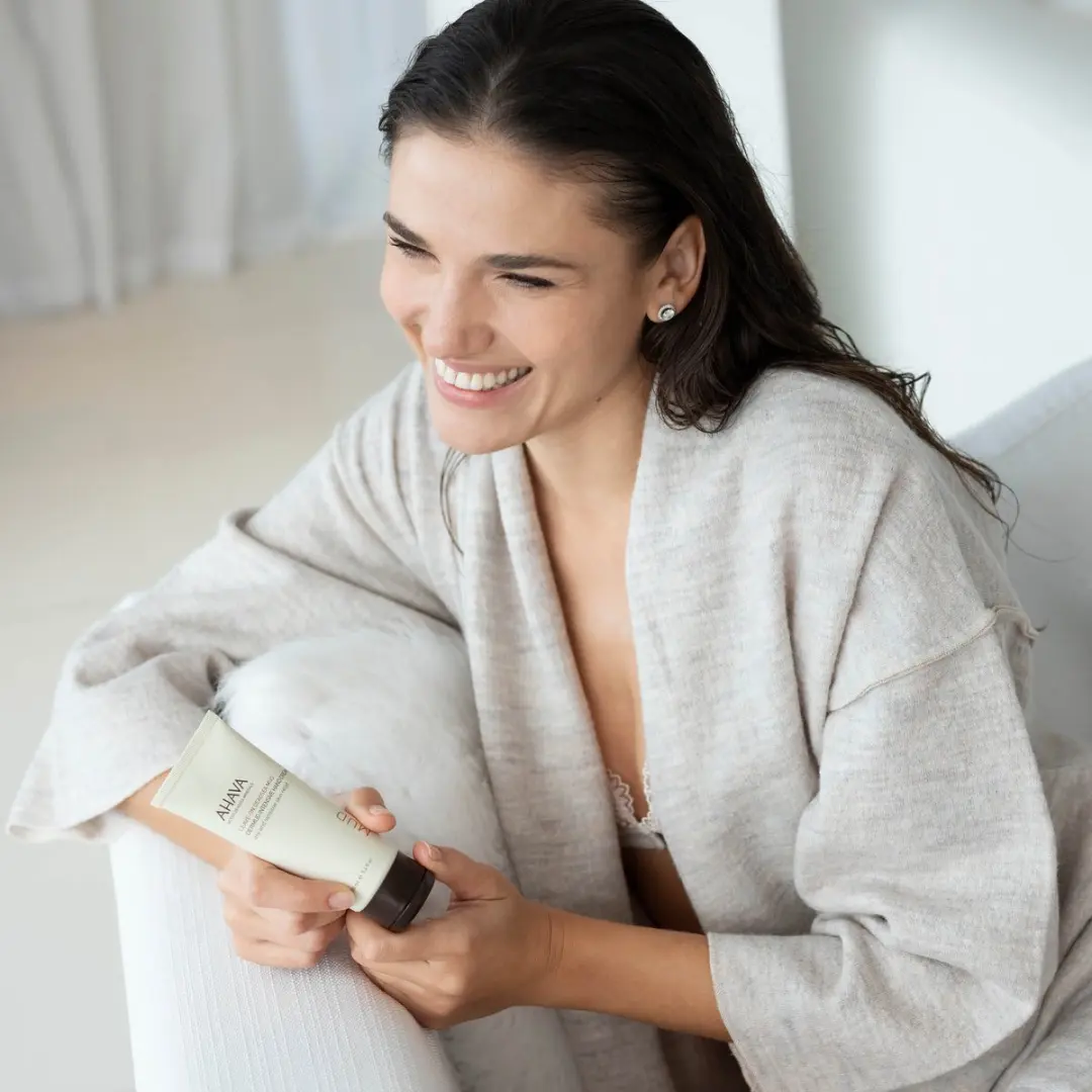 AHAVA Dermud Handcrème 100ml - Intensieve Verlichting
