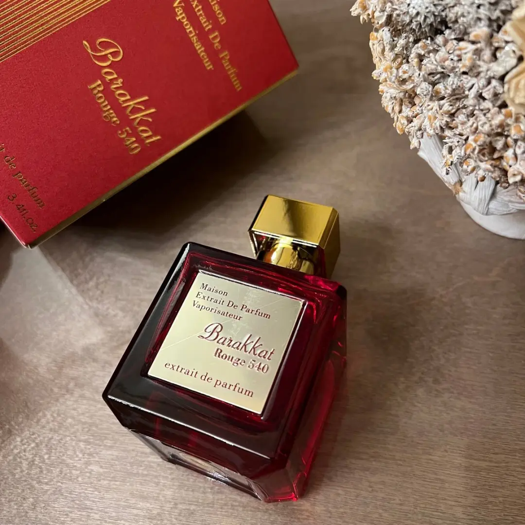 Fragrance World Barakkat Rouge 540 Extrait de Parfum 100ml - afbeelding 4 van 5