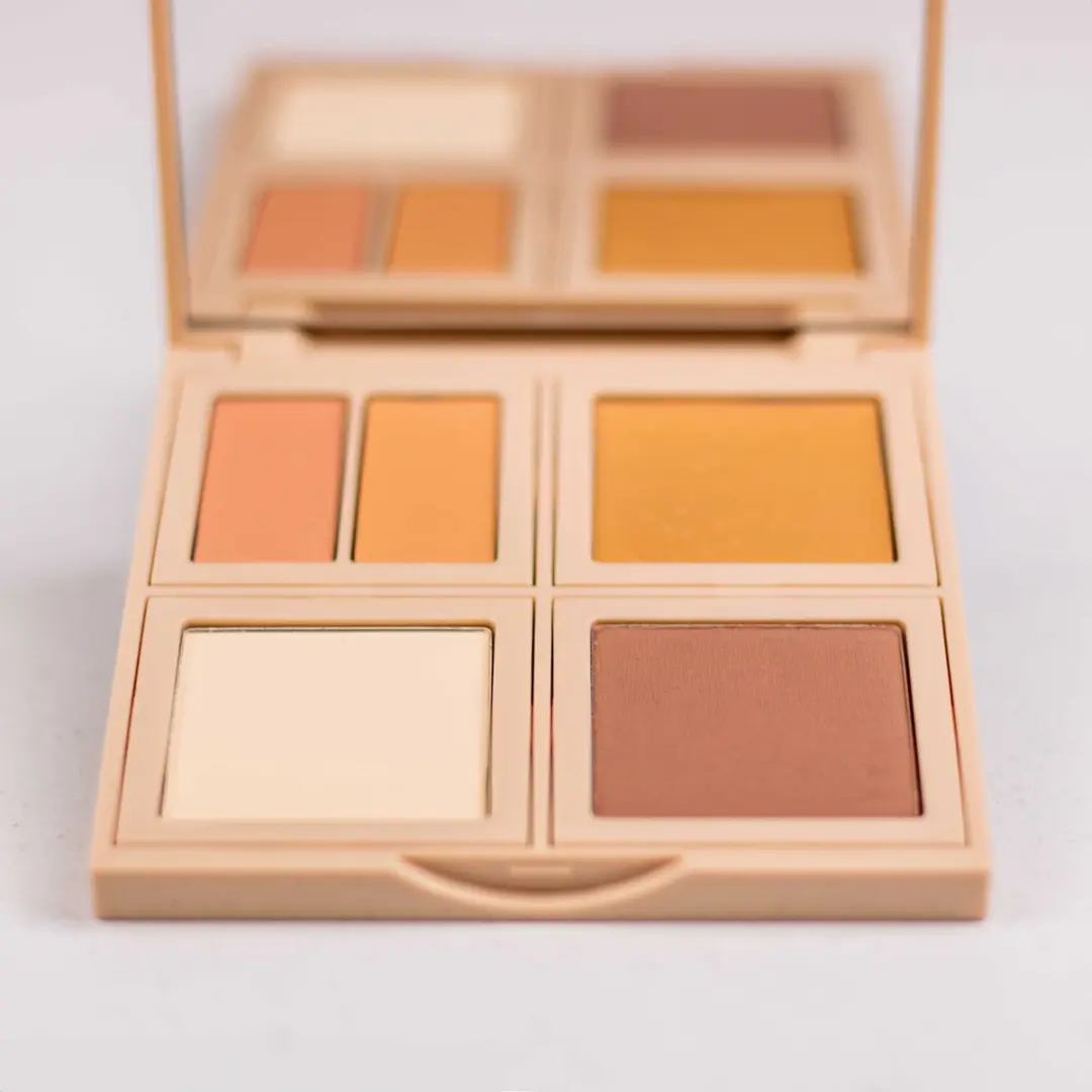 Bobbi Brown Essential 5-in-1 Face Palette Light to Medium Bisque