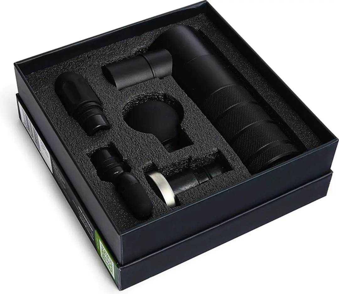 BLACKROLL FASCIA GUN A002919 Massagepistool - 4 Koppen - 4 Snelheden - Zwart