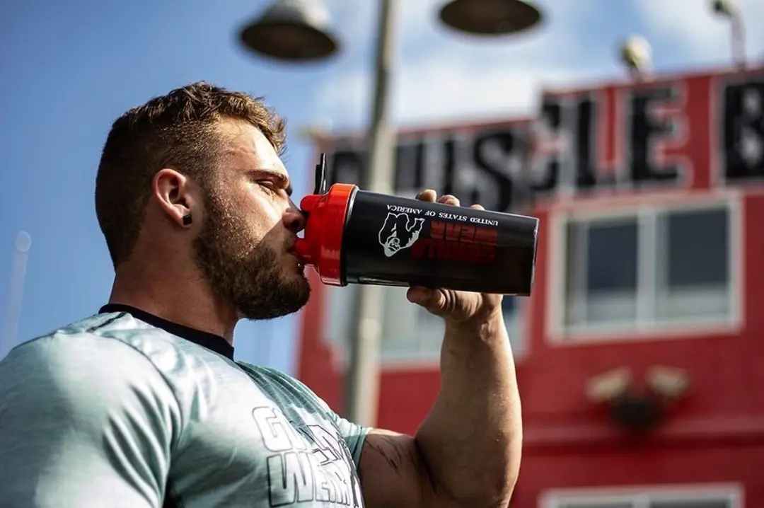 Gorilla Wear Shaker XXL 1000ml - Zwart/Legergroen