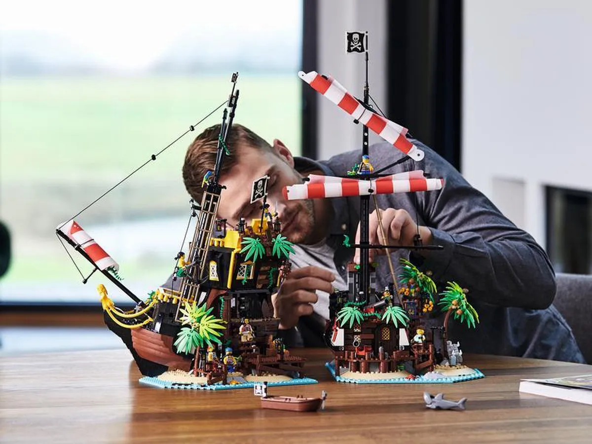 LEGO Ideas Piraten van Barracuda Baai 21322 - 2545 Stukken