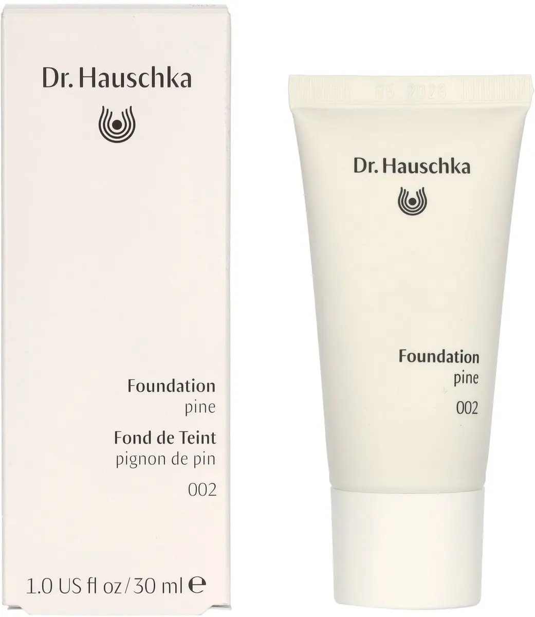 Dr. Hauschka Foundation 30ml - #002 Pine