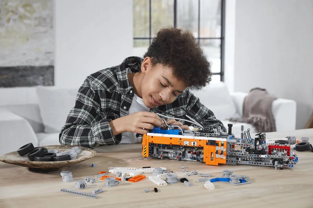 LEGO Technic Robuuste Sleepwagen 42128 - Oranje/Blauw