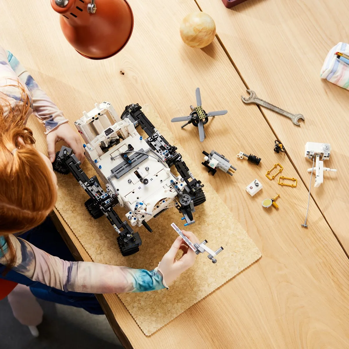 LEGO Technic NASA Mars Rover Perseverance 42158 - 1132 Stukken