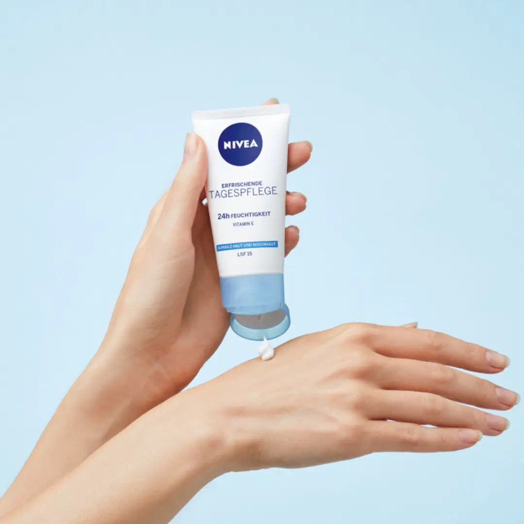 NIVEA Refreshing Day Care Q10 Serum 50ml