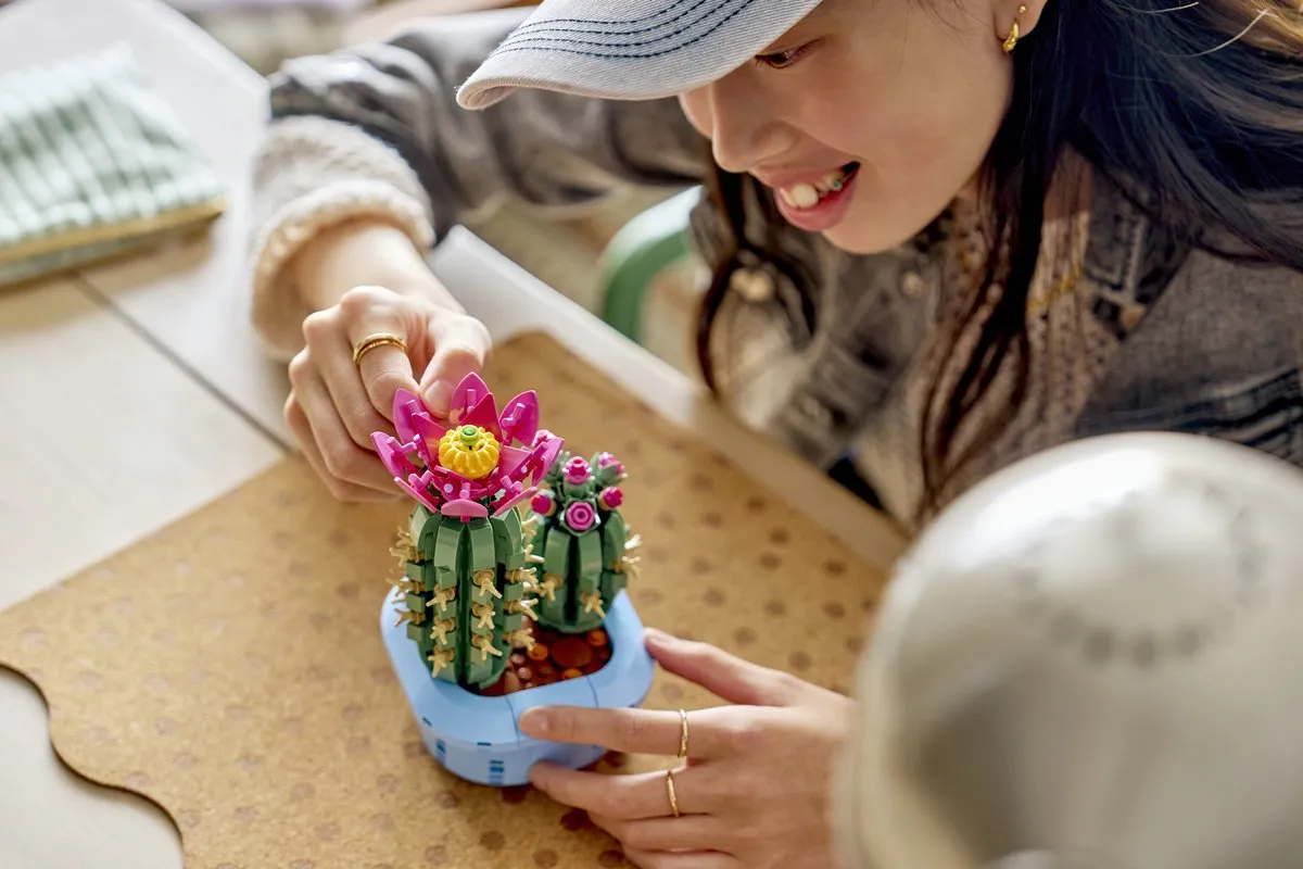 LEGO Botanicals Bloeiende Cactus 11509 - 482 Stukken - Multicolor