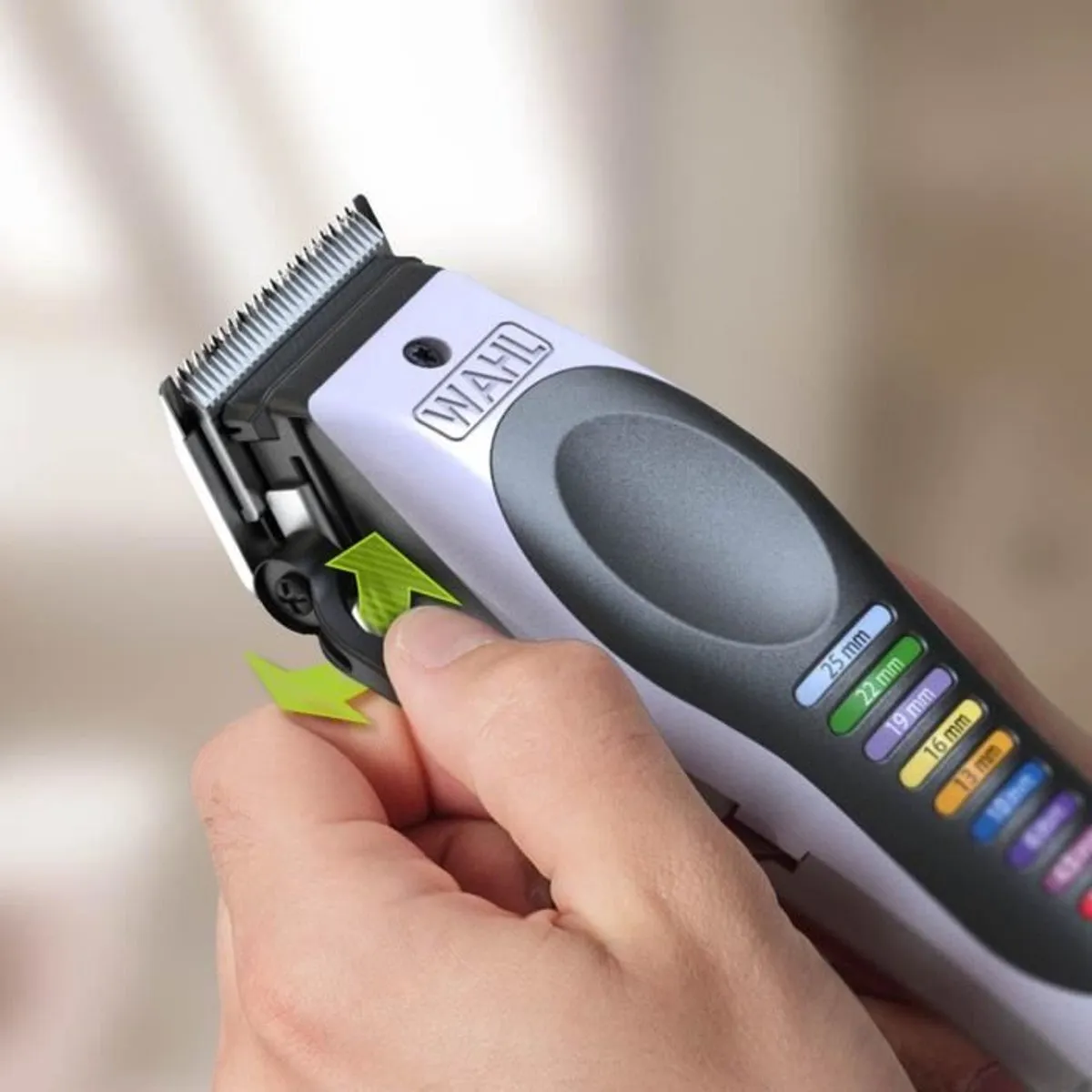 Wahl 3028048 Scheer-, knip- en trimapparaat - 10 Li-ion - Zwart/Wit