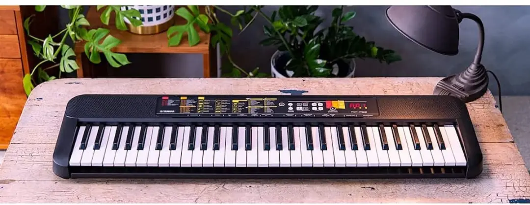Yamaha PSR-F52 Keyboard - 61 Toetsen - Zwart