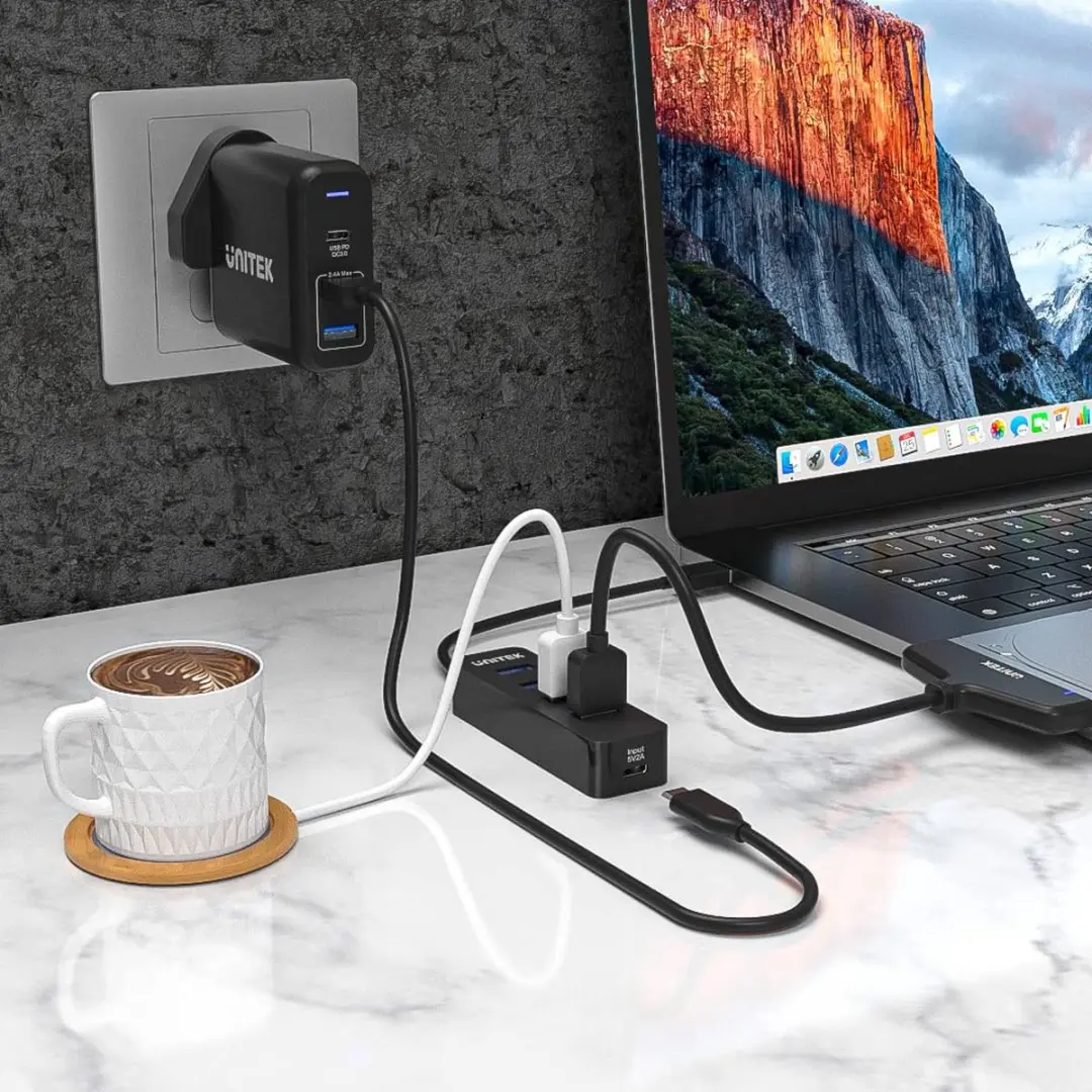 Unitek Hub USB-C H1117B 4x USB-A Poorten - 10W Voeding - Zwart