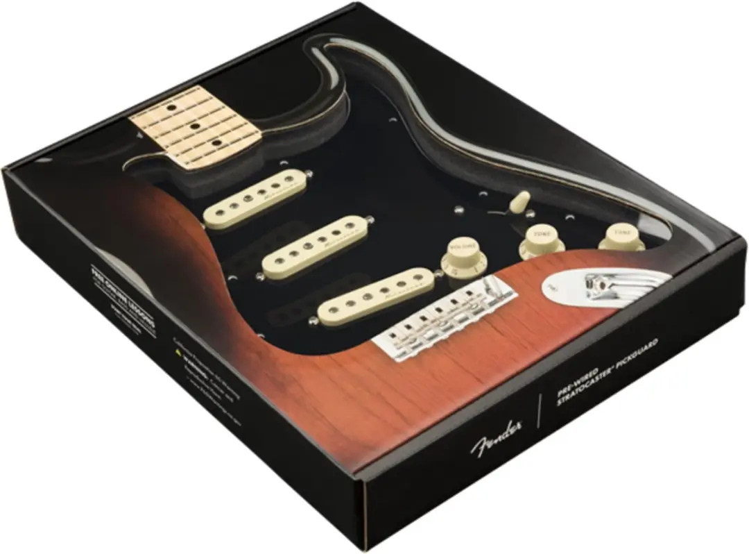 Fender Strat Pickguard Vintage Noiseless SSS