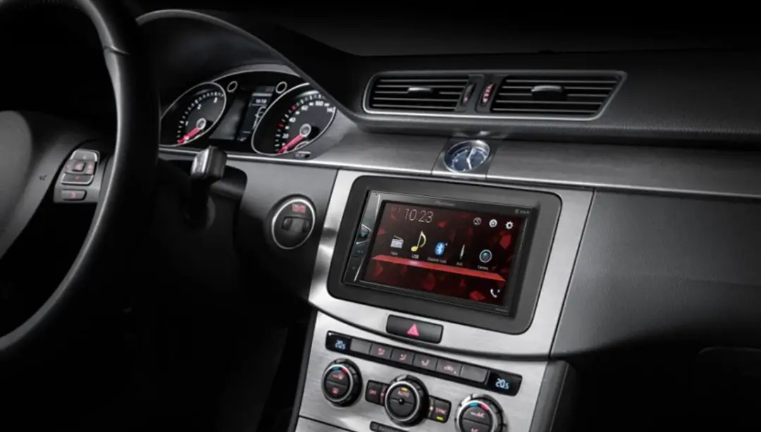 Pioneer DMH-G220BT 2-DIN Autoradio 6,2" Touchscreen - Bluetooth USB - 50W