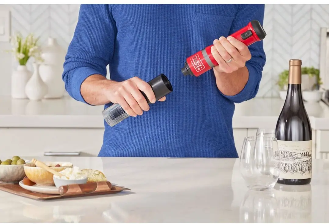 BLACK+DECKER KitchenWand Wijnopener BCKM101WNFF-XJ