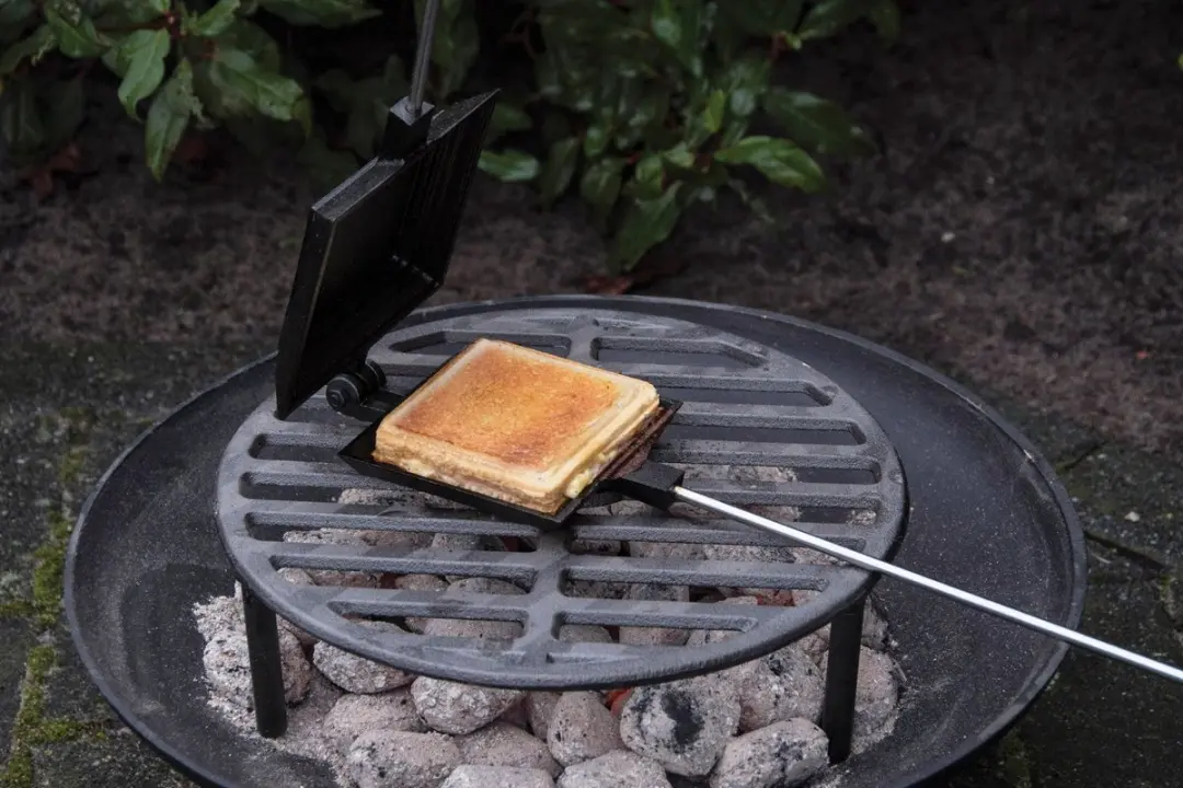 Esschert Design Tosti IJzer 2-platen - Zwart