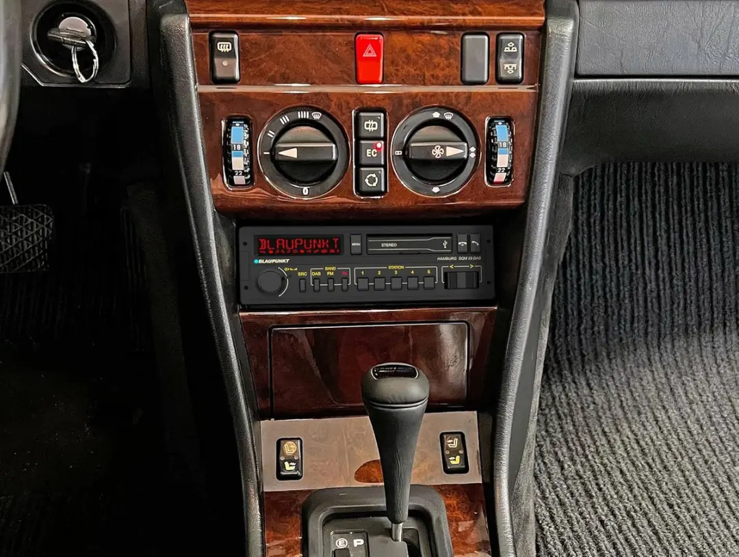 Blaupunkt Hamburg SQM 23 DAB Autoradio - DAB+ Bluetooth USB - Zwart