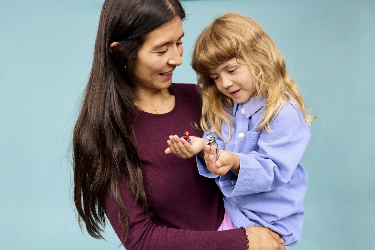 LEGO Marvel Spidey on his Motorcycle vs. Rhino - 11206