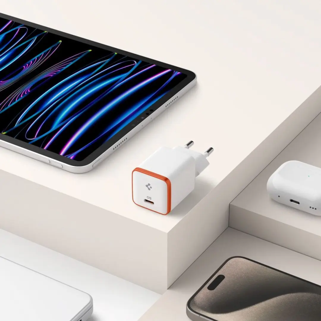 Spigen ArcStation Essential ACH08449 USB-C Wandoplader 30W - Wit