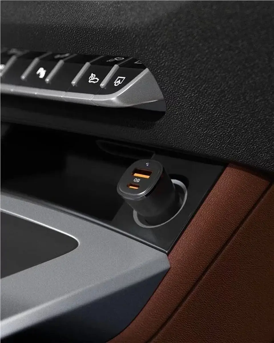 Spigen ArcStation Essential ACP08447 Auto Snellader - USB-C 30W + USB-A 18W - Zwart