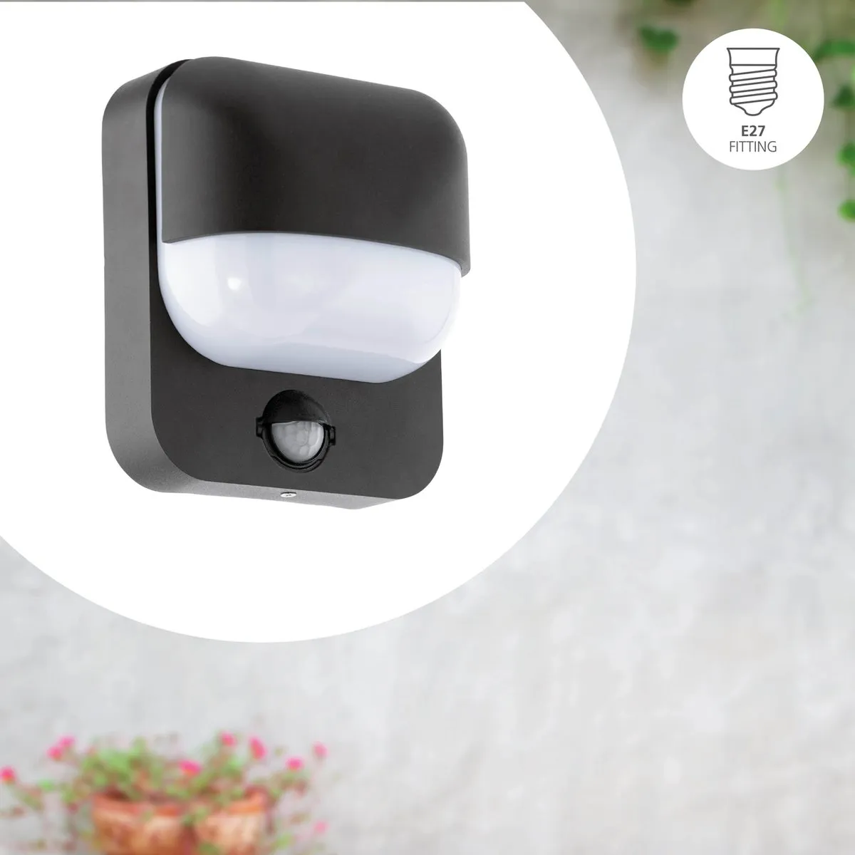 Eglo Trabada 1 Wandlamp Buiten E27 - 19cm - Zwart/Wit
