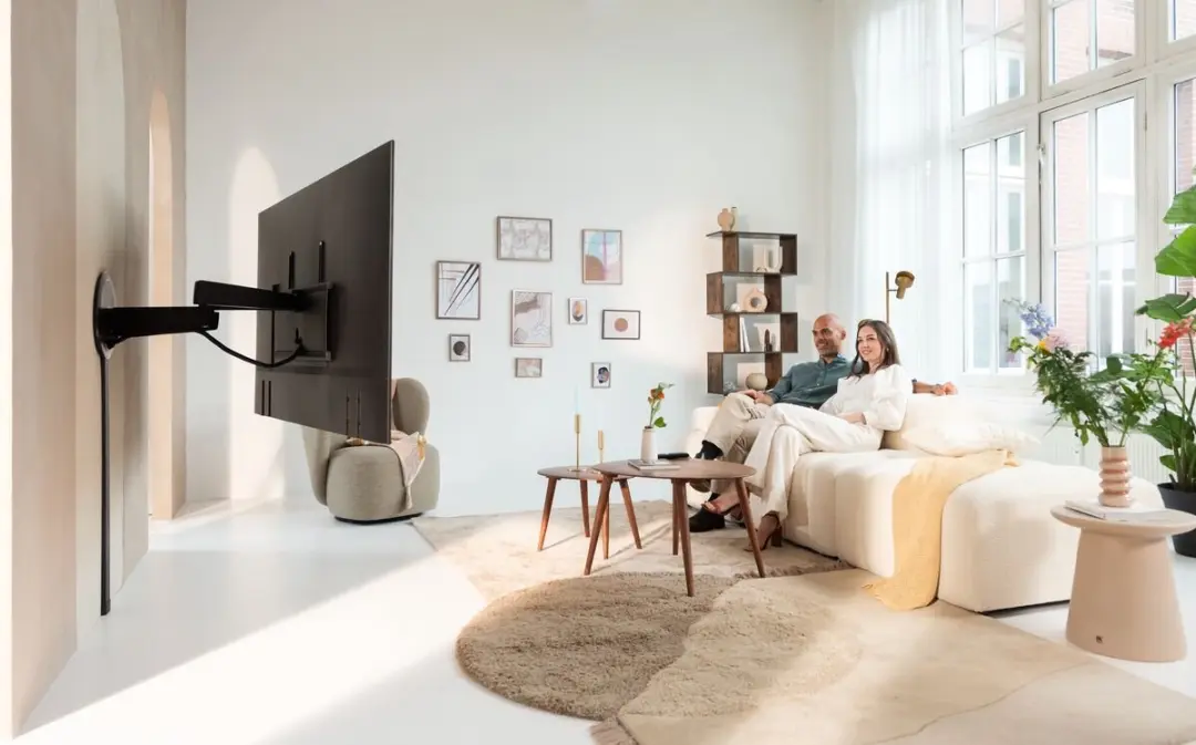 Vogel's SIGNATURE TVM 7655 Draaibare TV-Beugel - 40-77" - Wit - afbeelding 6 van 6