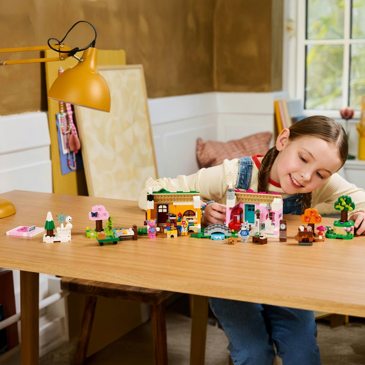 LEGO® Animal Crossing™ Creatieve Huizen: Seizoenenlang Plezier - 77057