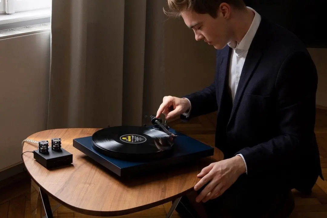 Pro-Ject Debut Carbon EVO Platenspeler - Wit
