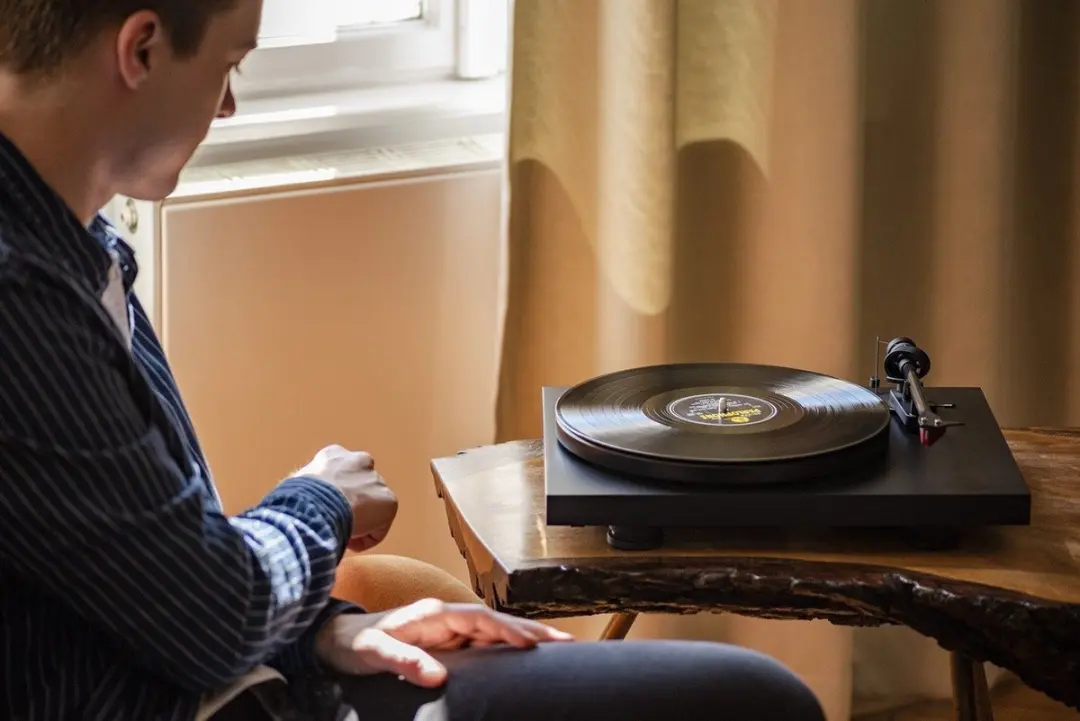 Pro-Ject Debut Carbon EVO Platenspeler - Wit