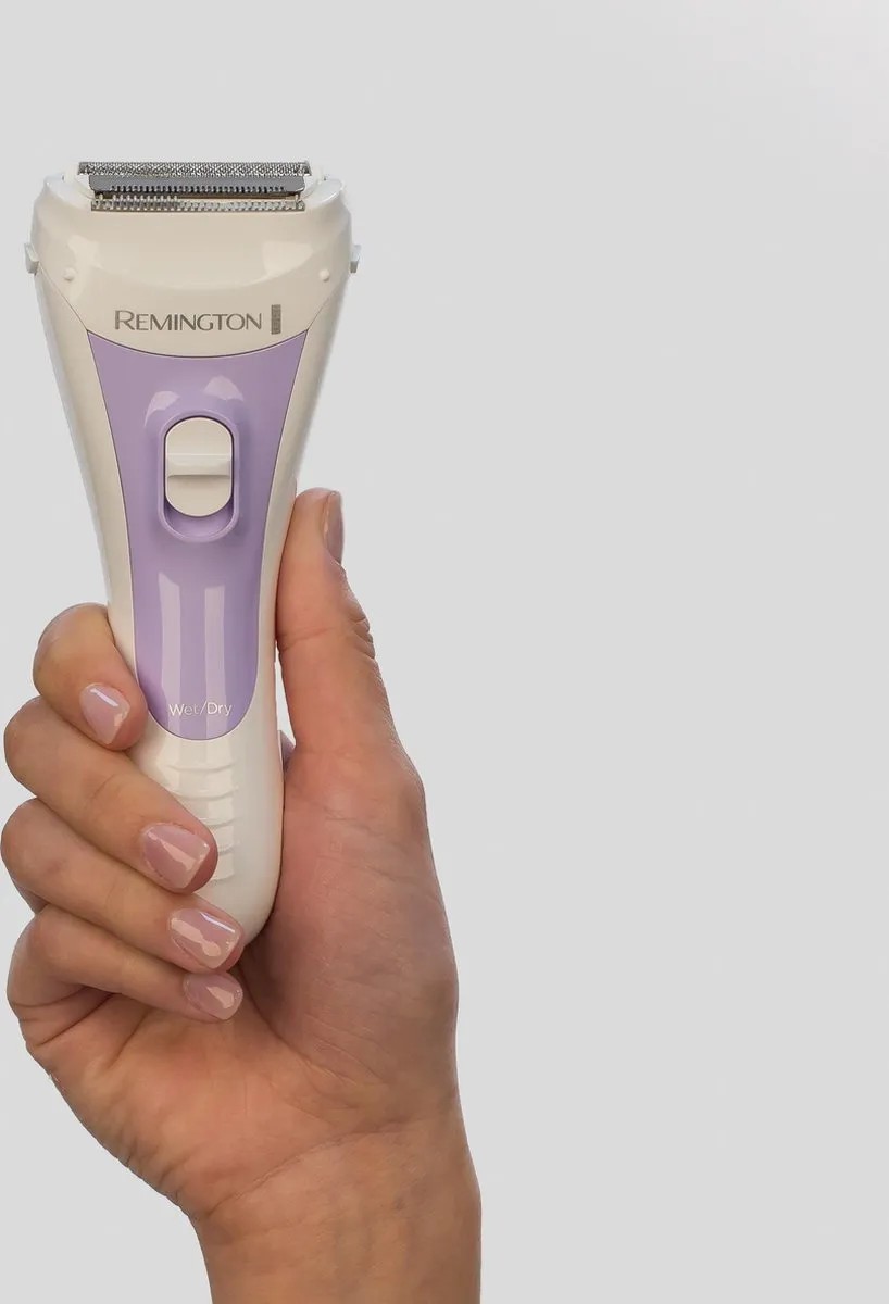 Remington WSF5060 Smooth & Silky Battery Operated Lady Shaver