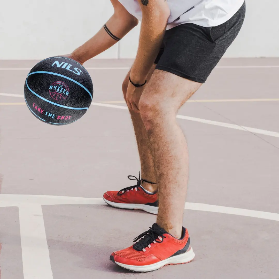 Nils Buzzer Basketbal Maat 7 - Zwart