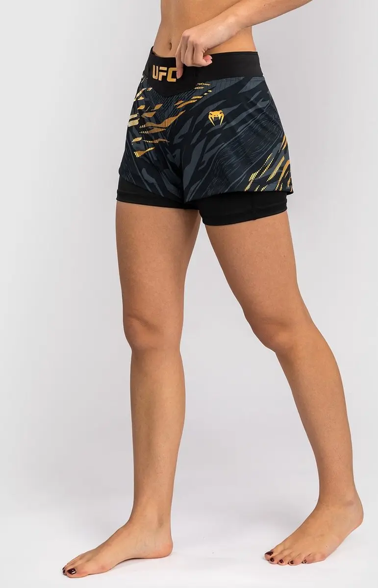 UFC Fusion x Venum Authentic Fight Night Dames Short - L - Goud/Zwart