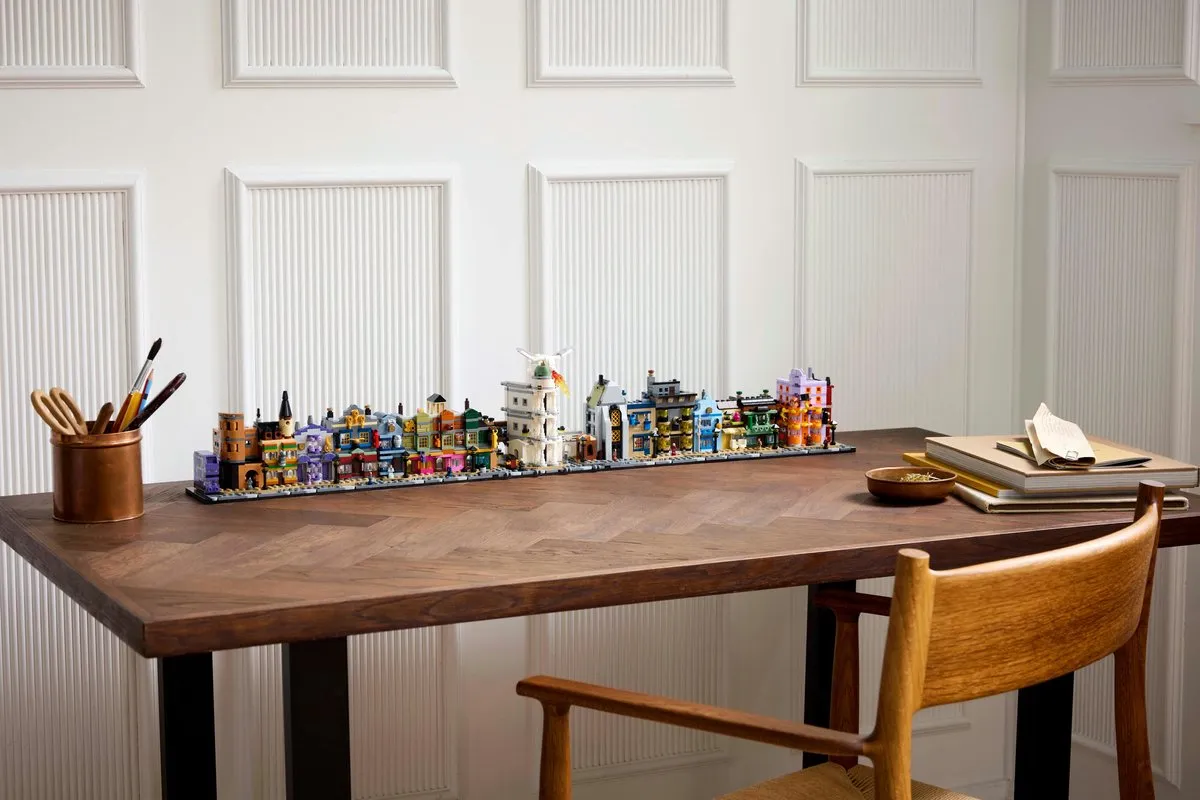 LEGO Harry Potter De Wegisweg Tovenaarswinkels 76444 - 2750 Stukken