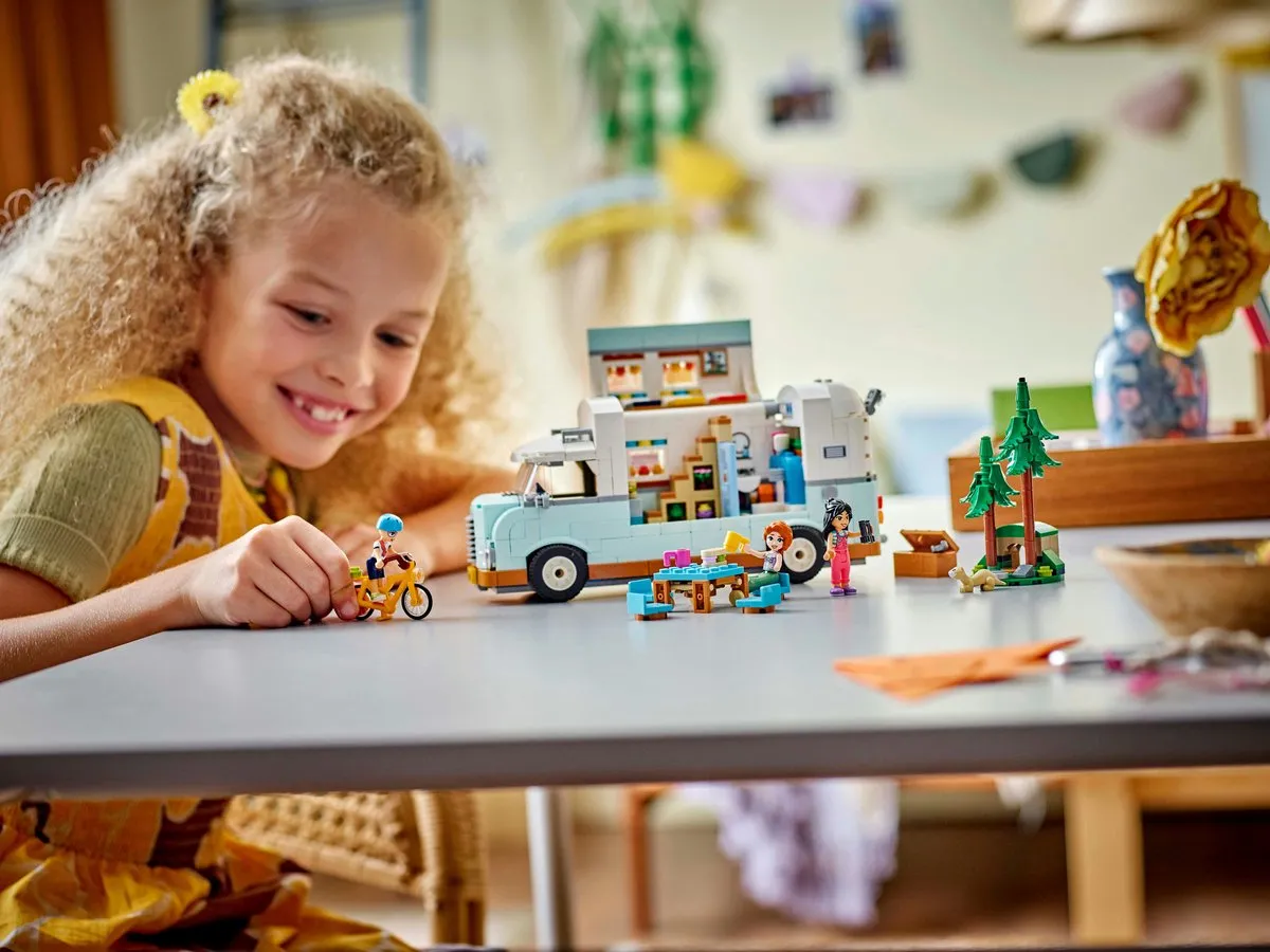 LEGO Friends Camperavontuur 42663 - 778 Stukken - afbeelding 6 van 6