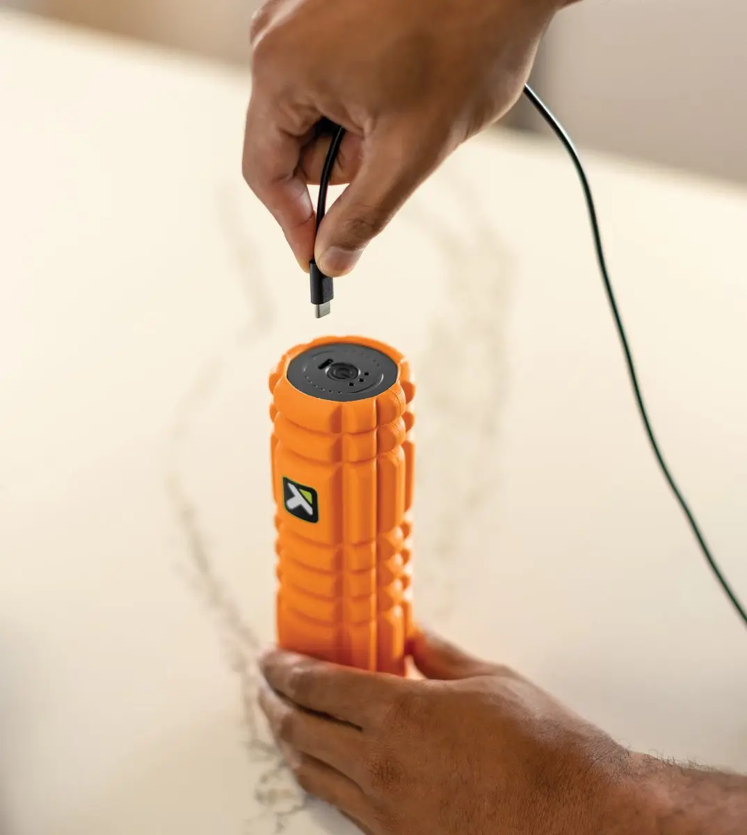 TriggerPoint Nano Vibe Foam Roller - Zwart/Oranje