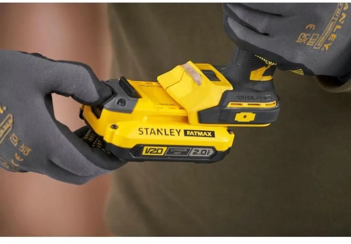 Stanley 18V ACCU Slagmoersleutel SFMCF830D2K-QW - 2x 2.0Ah