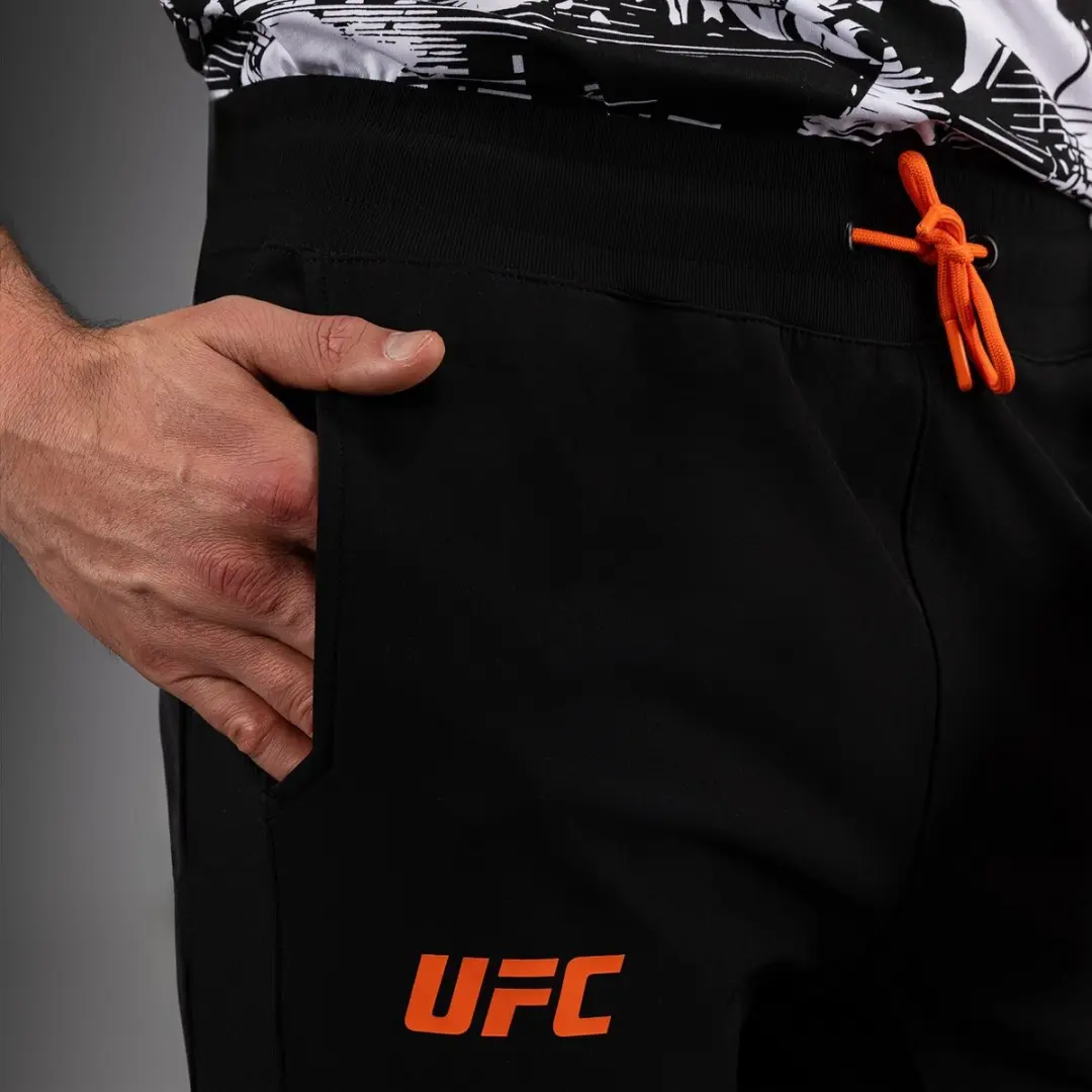 UFC Zenith x Venum Authentic Fight Week Joggers - L - Zwart